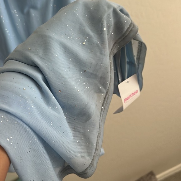 Solid Mermaid Hem Cami Holiday Formal Gown XS-S - Picture 5 of 5